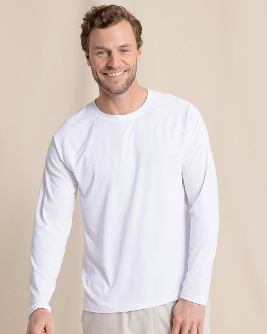 brrr°®-illiant Performance Long Sleeve Tee | Southern Tide Men