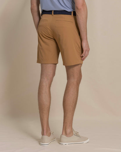 brrr°®-die 8" Performance Short - Hazelnut Khaki | Southern Tide Men