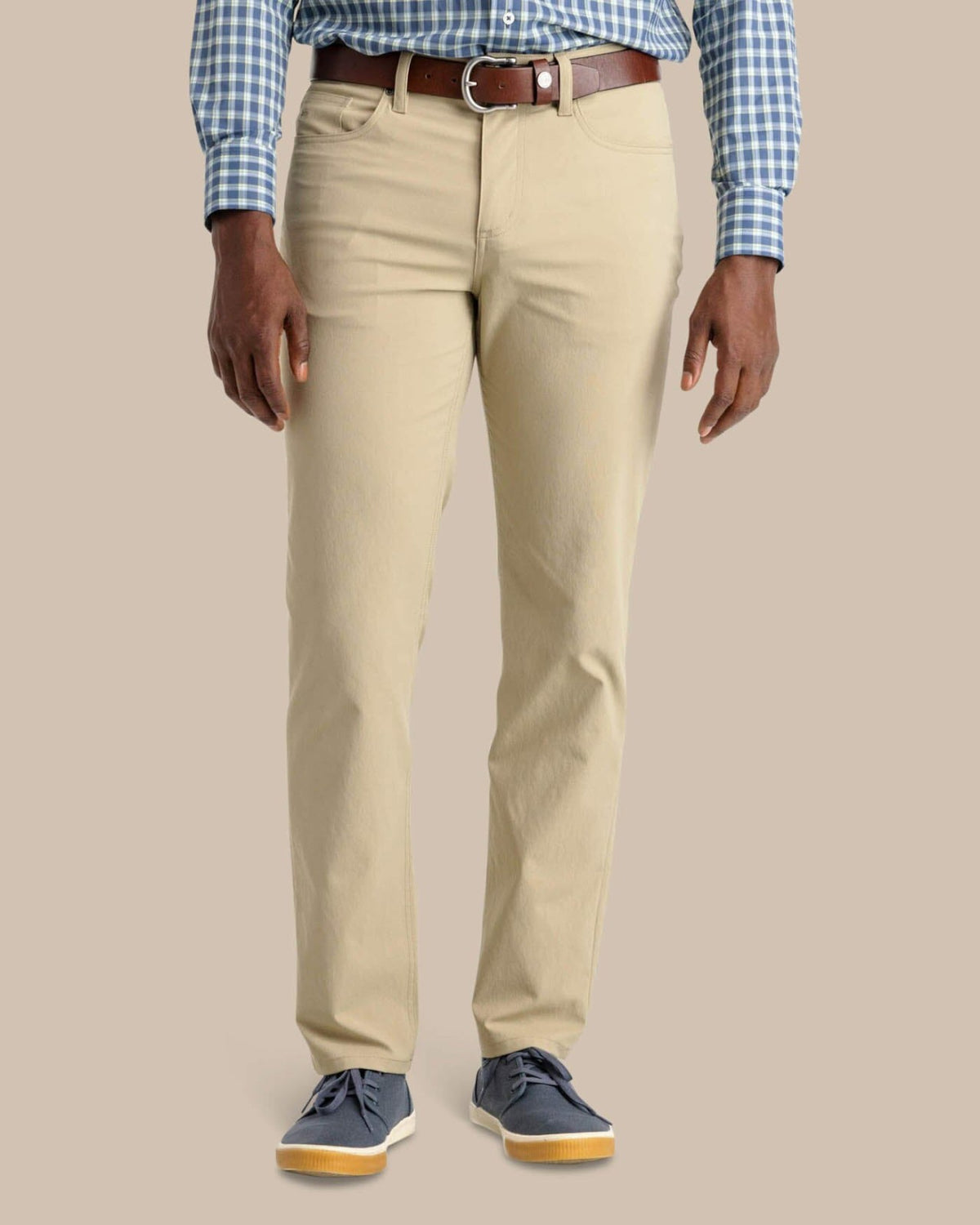Performance Chino Pants in Khaki | Southern Tide Men