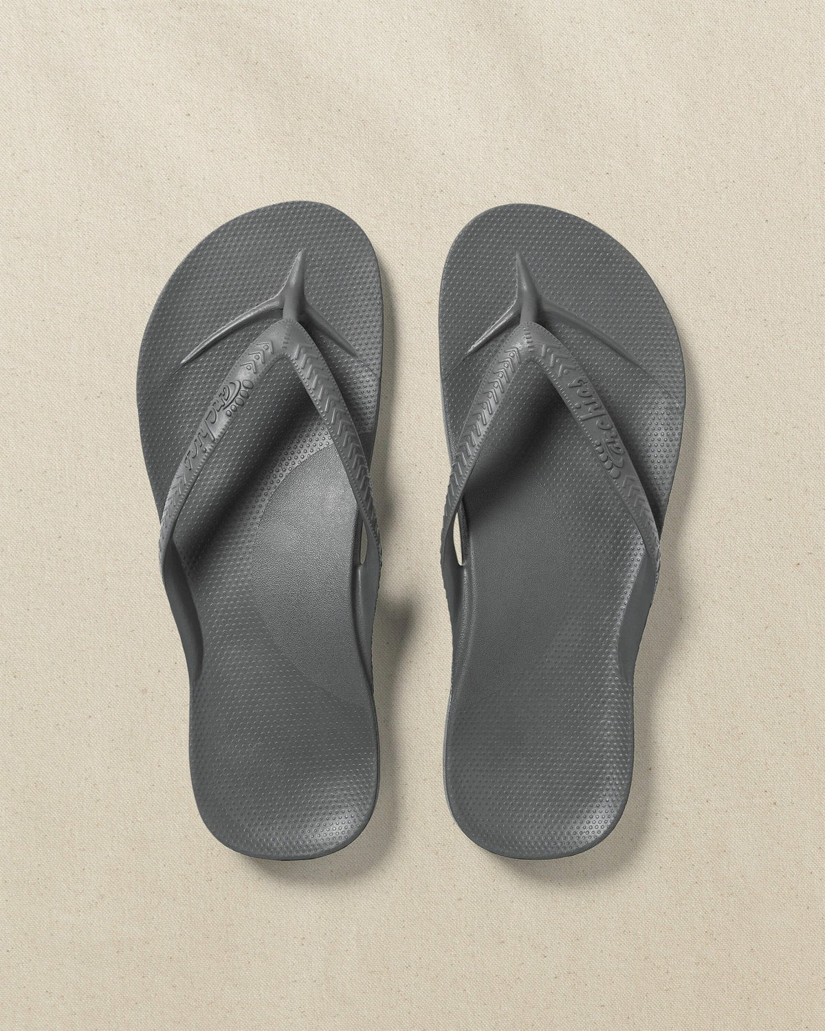 Archies Charcoal Arch Support Flip Flop | Southern Tide Men|Women|Home