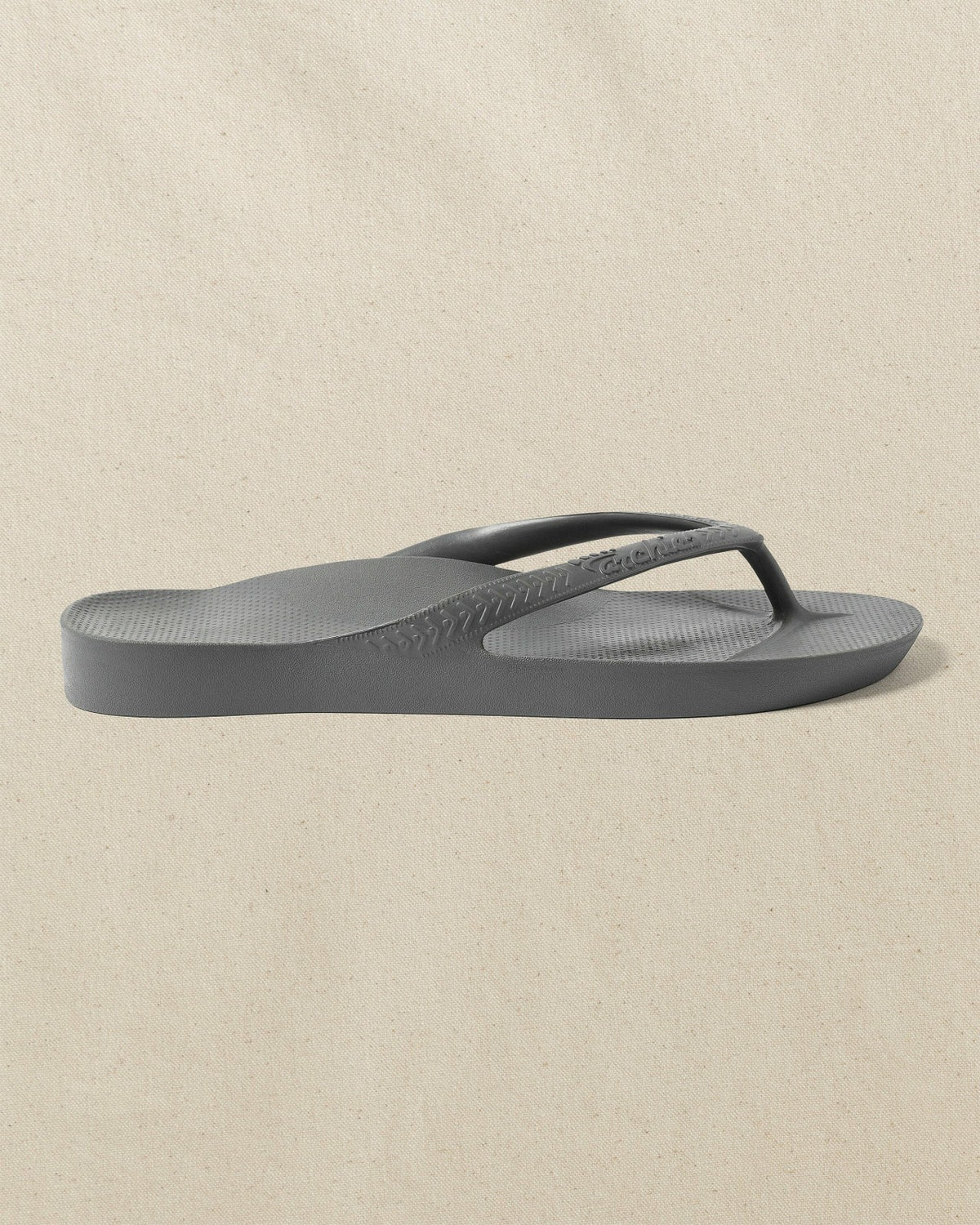 Archies Charcoal Arch Support Flip Flop | Southern Tide Men|Women|Home