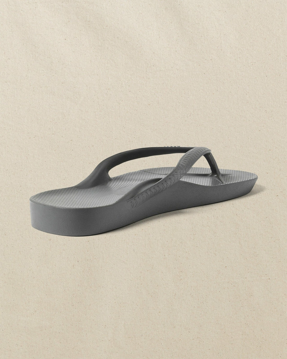 Archies Charcoal Arch Support Flip Flop | Southern Tide Men|Women|Home