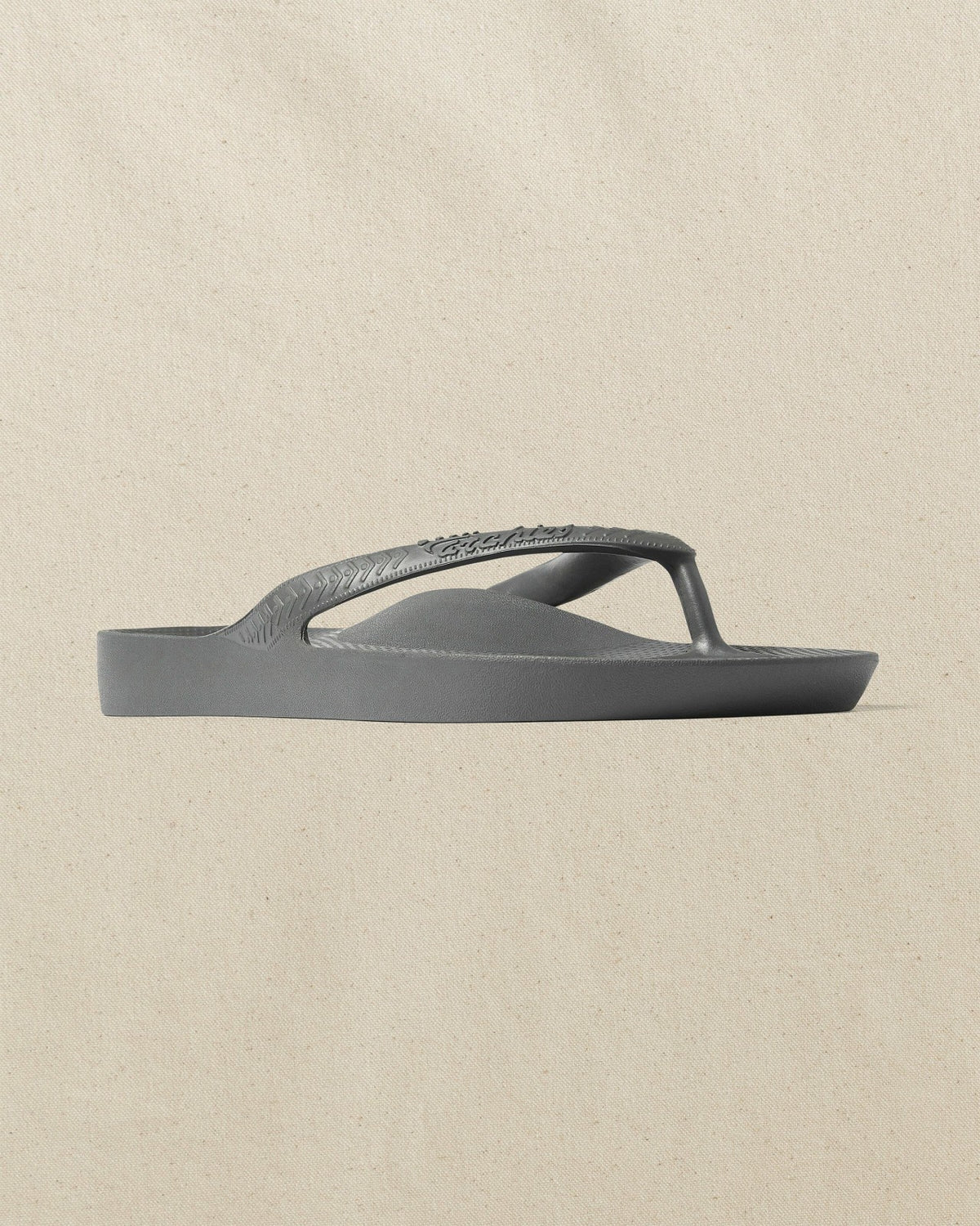 Archies Charcoal Arch Support Flip Flop | Southern Tide Men|Women|Home