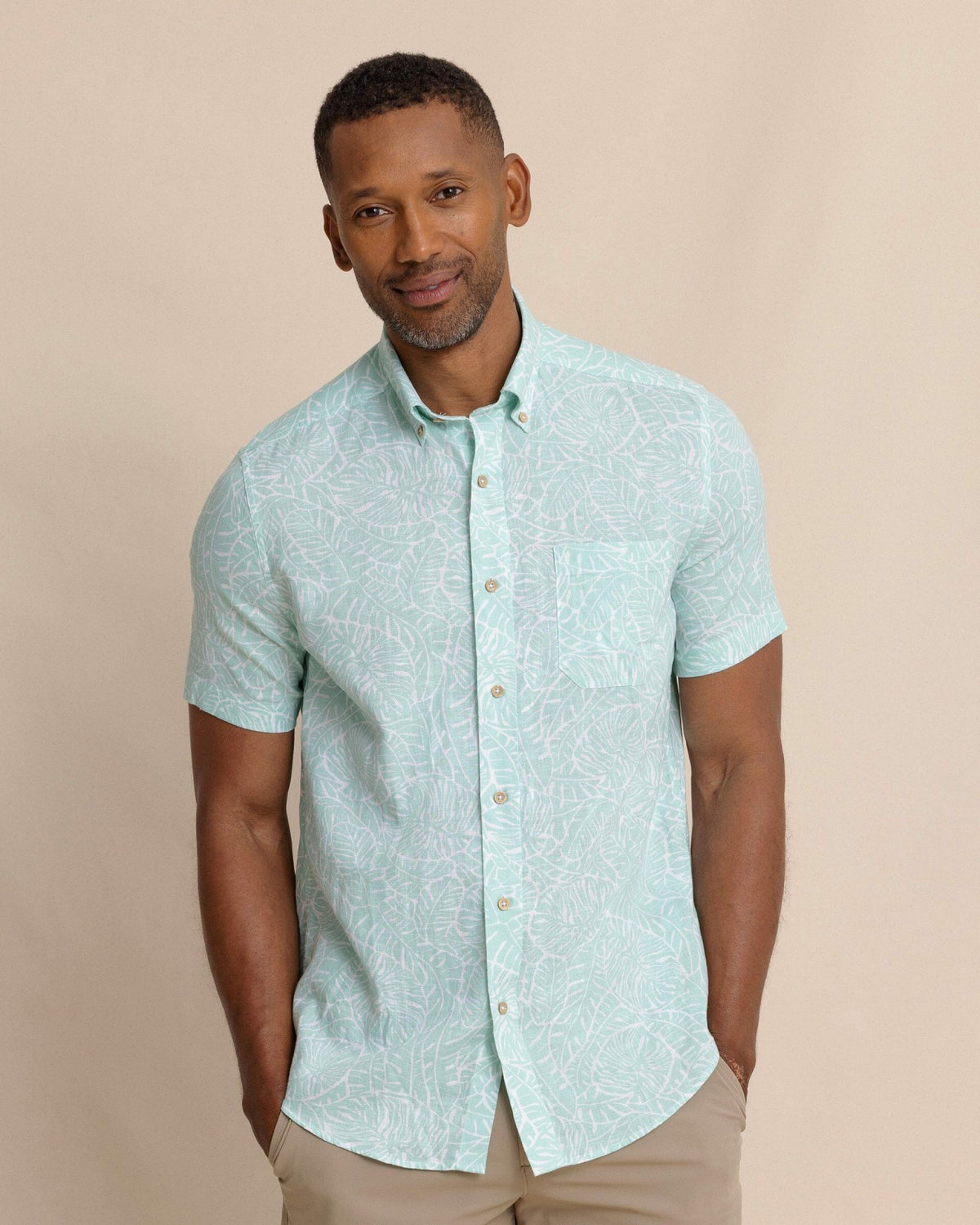 Beach Palms Linen Rayon Short Sleeve Sport Shirt | Southern Tide Men|Sale