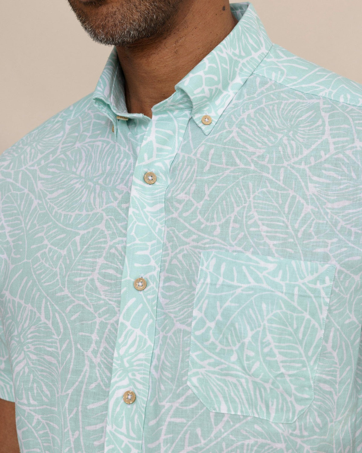 Beach Palms Linen Rayon Short Sleeve Sport Shirt | Southern Tide Men|Sale
