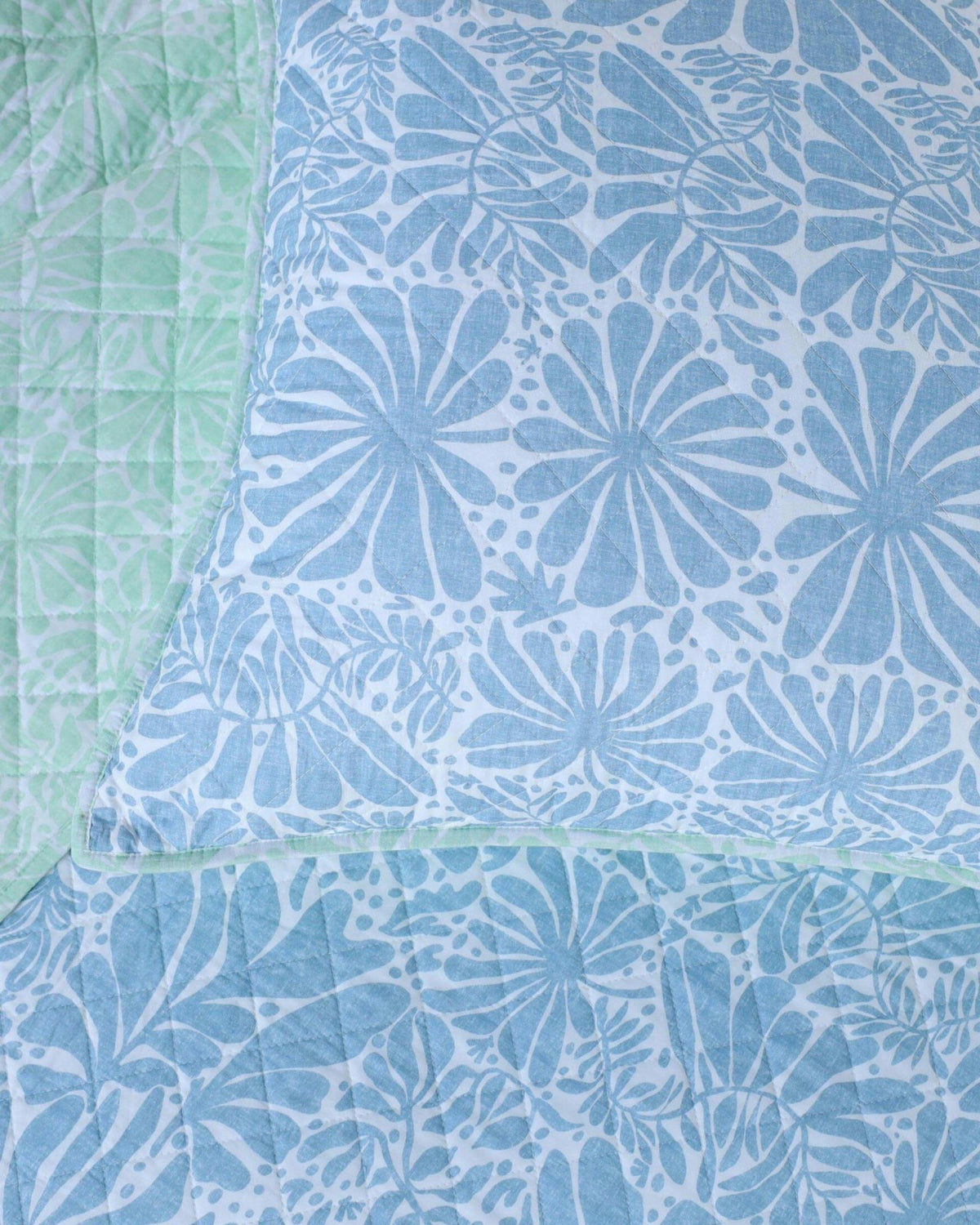 Eldora Reversible Quilt | Southern Tide Home