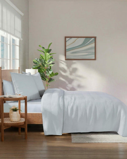 Tideline Coverlet Quilt | Southern Tide Home
