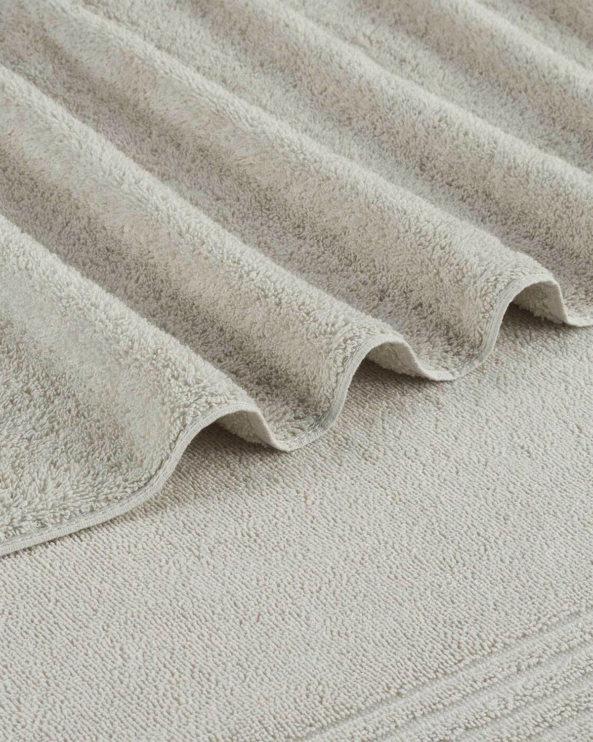 Southern Tide Performance Oversized Bath Towel | Southern Tide Home
